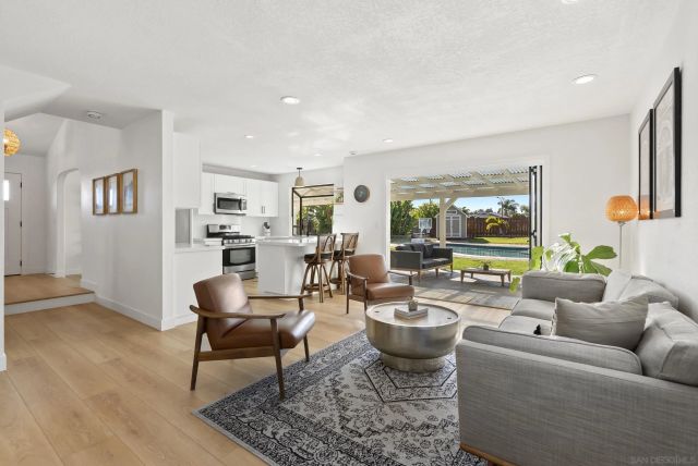 2724 Chestnut, Carlsbad, CA 92010
