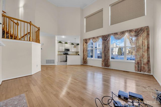 13 Heather Court, Plainsboro, NJ 08536