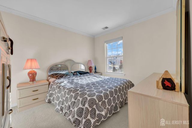 13 Heather Court, Plainsboro, NJ 08536