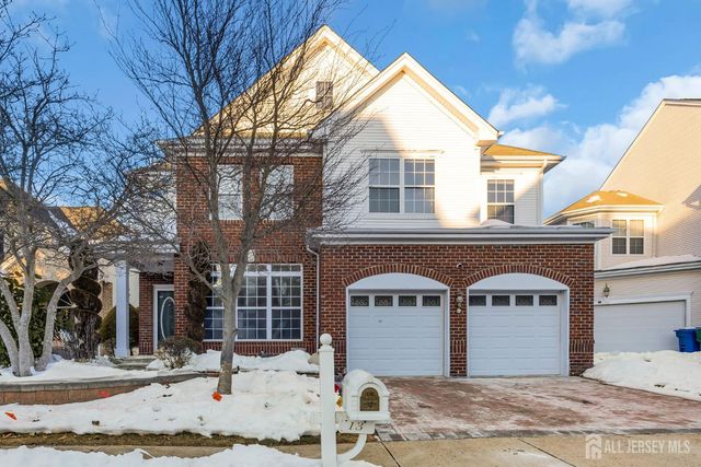 13 Heather Court, Plainsboro, NJ 08536