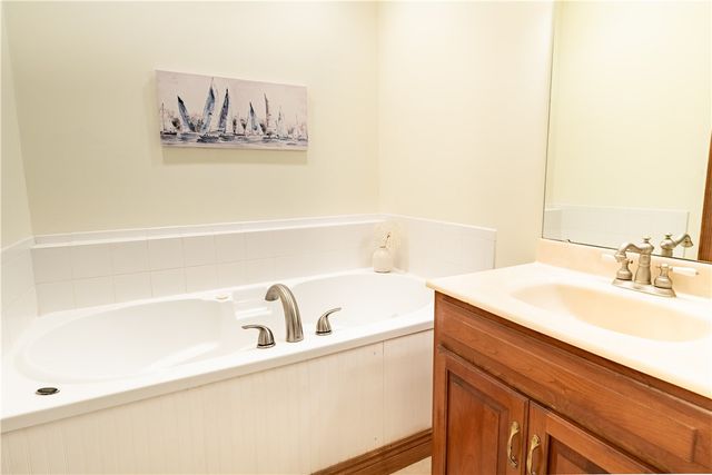 102 Patriot Lane, Franklin Twp, PA 16001