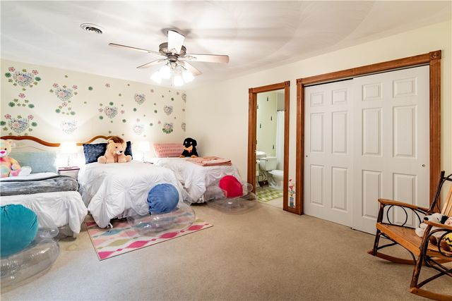 102 Patriot Lane, Franklin Twp, PA 16001