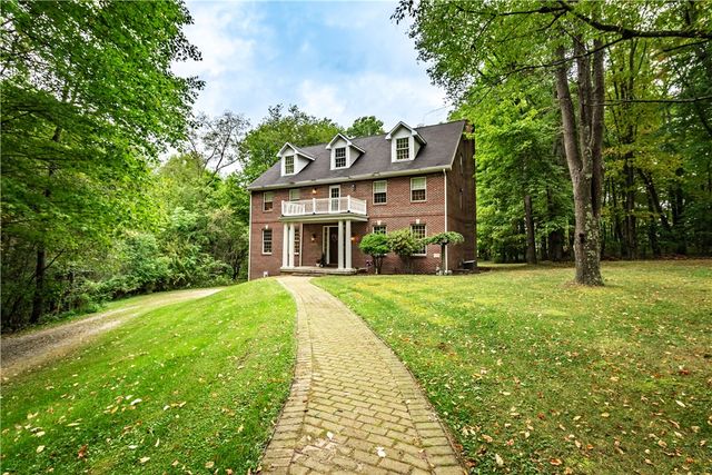 102 Patriot Lane, Franklin Twp, PA 16001