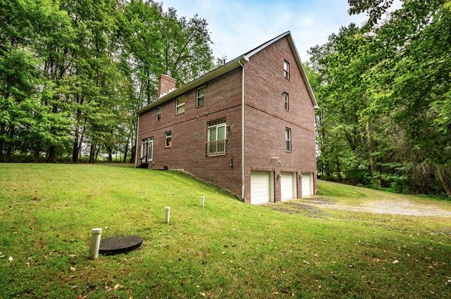 102 Patriot Lane, Franklin Twp, PA 16001