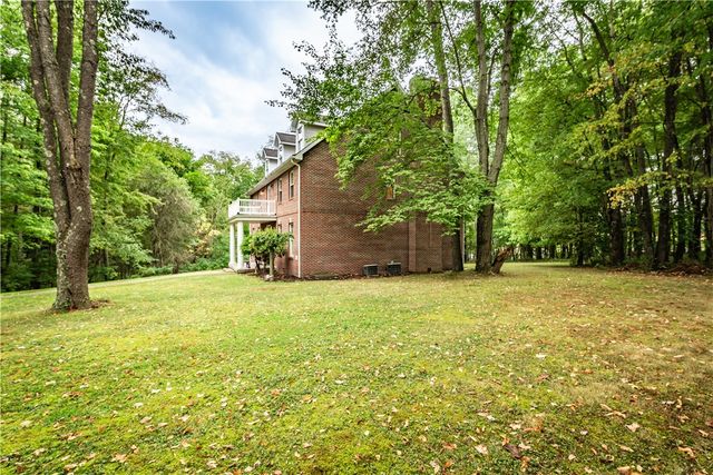 102 Patriot Lane, Franklin Twp, PA 16001