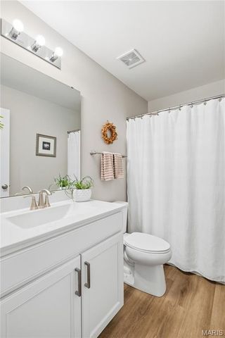 136 Liberty Valley Drive, Foristell, MO 63348