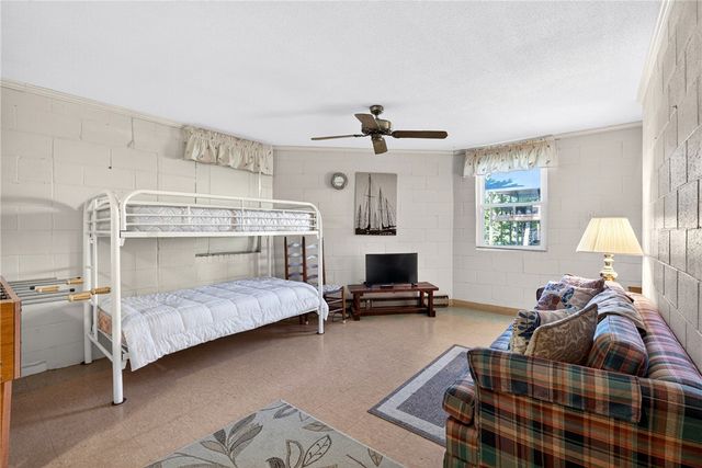 245 Perry Circle, Townville, SC 29689