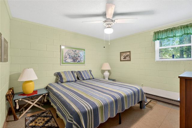 245 Perry Circle, Townville, SC 29689