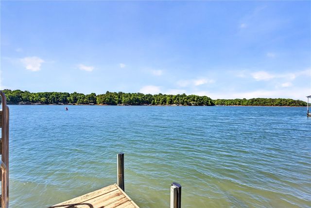 245 Perry Circle, Townville, SC 29689