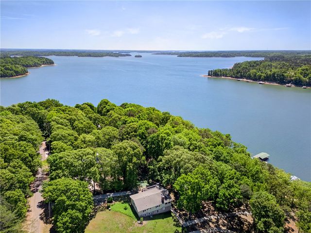 245 Perry Circle, Townville, SC 29689