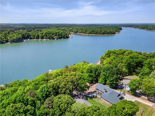 245 Perry Circle, Townville, SC 29689