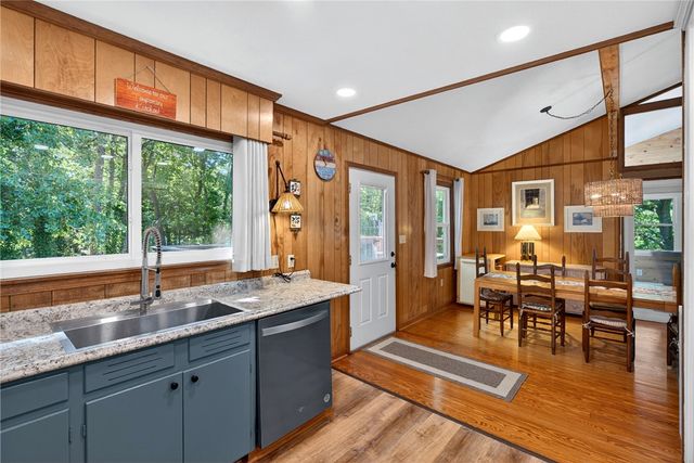 245 Perry Circle, Townville, SC 29689