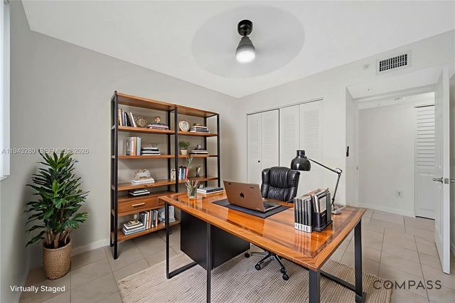 2620 S University Dr 109, Davie, FL 33328