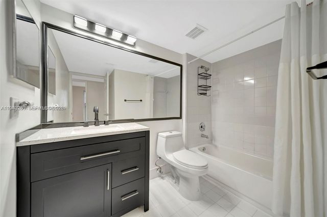 2620 S University Dr 109, Davie, FL 33328