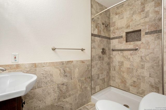 306 Alicia Ave, San Antonio, TX 78228