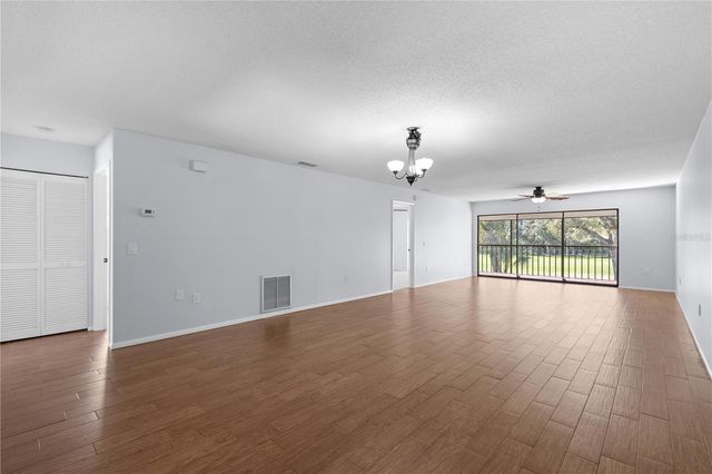 6110 COUNTRY CLUB WAY 204, Sarasota, FL 34243