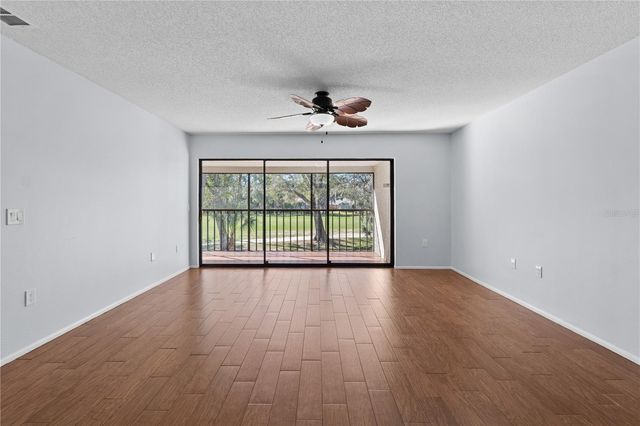 6110 COUNTRY CLUB WAY 204, Sarasota, FL 34243