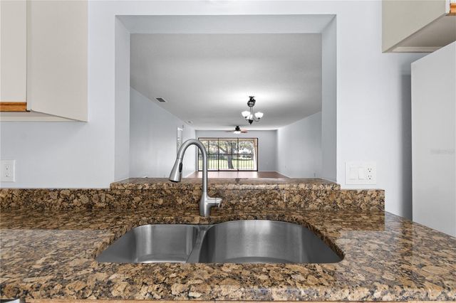 6110 COUNTRY CLUB WAY 204, Sarasota, FL 34243