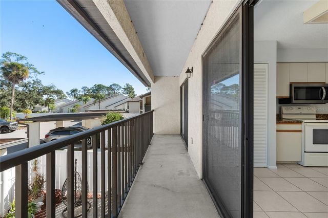 6110 COUNTRY CLUB WAY 204, Sarasota, FL 34243