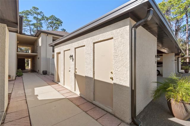 6110 COUNTRY CLUB WAY 204, Sarasota, FL 34243