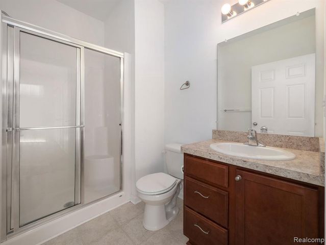 964 W Summerfield Glen Circle 96, Scio Twp, MI 48103