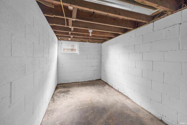 2916 Brosmer Street, Jasper, IN 47546