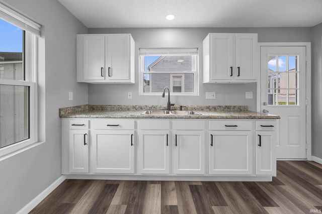 2916 Brosmer Street, Jasper, IN 47546