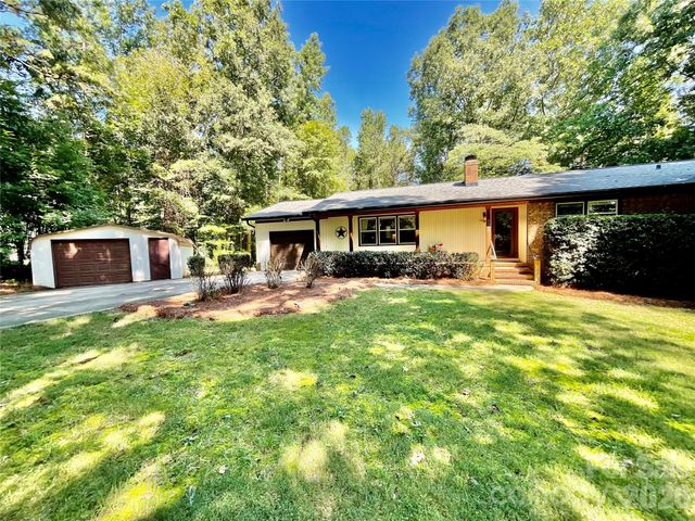 9500 Harvest Lane, Davidson, NC 28036