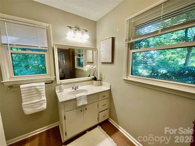 9500 Harvest Lane, Davidson, NC 28036