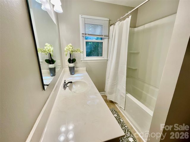 9500 Harvest Lane, Davidson, NC 28036