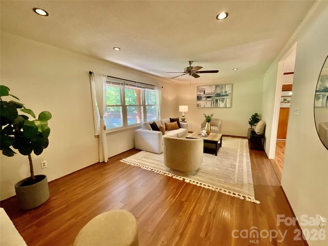 9500 Harvest Lane, Davidson, NC 28036