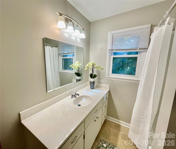 9500 Harvest Lane, Davidson, NC 28036