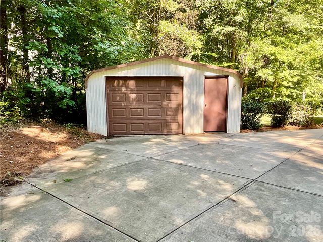 9500 Harvest Lane, Davidson, NC 28036