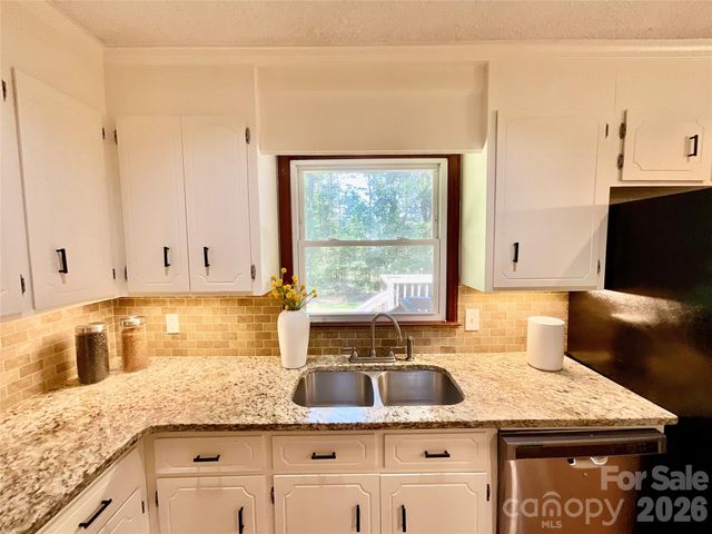 9500 Harvest Lane, Davidson, NC 28036
