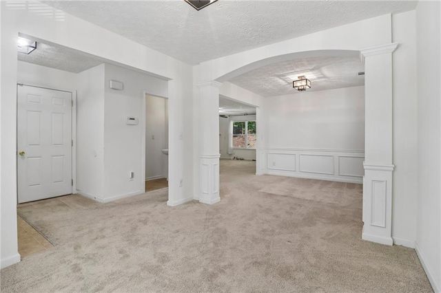 9425 Lakeview Road, Union City, GA 30291