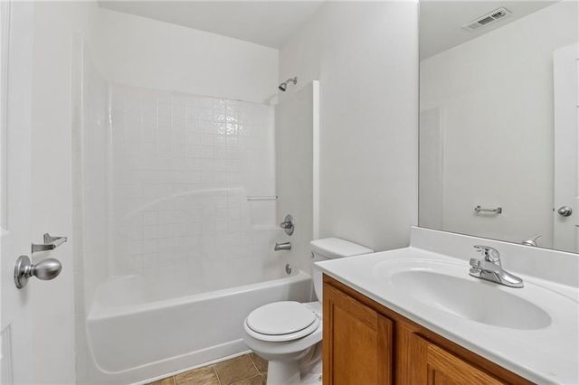 9425 Lakeview Road, Union City, GA 30291