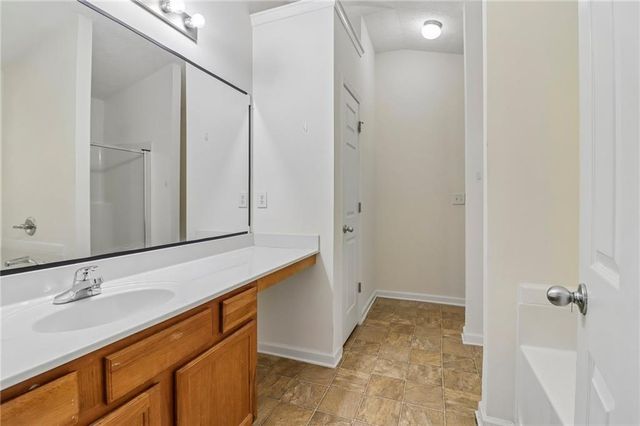 9425 Lakeview Road, Union City, GA 30291