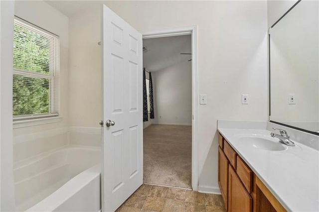9425 Lakeview Road, Union City, GA 30291