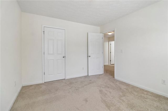 9425 Lakeview Road, Union City, GA 30291