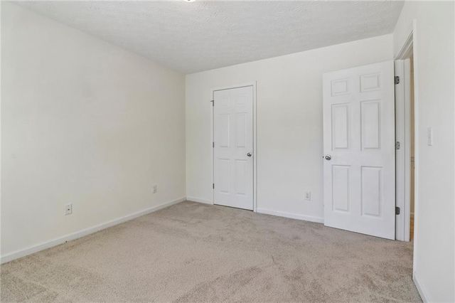 9425 Lakeview Road, Union City, GA 30291