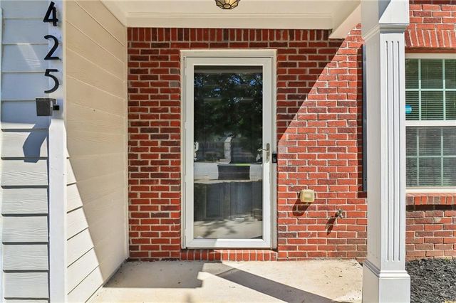 9425 Lakeview Road, Union City, GA 30291