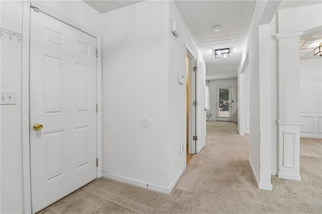 9425 Lakeview Road, Union City, GA 30291