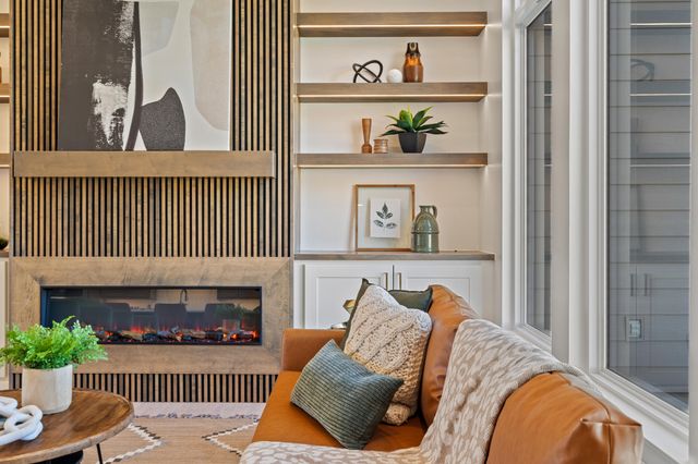 2805 EASLEY CABIN CIR, Columbia, MO 65201