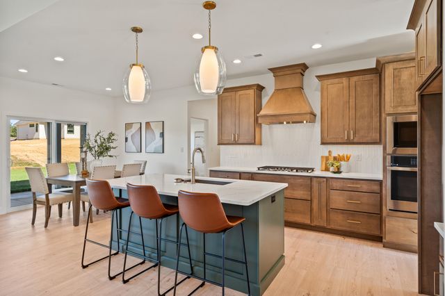 2805 EASLEY CABIN CIR, Columbia, MO 65201