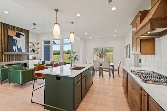 2805 EASLEY CABIN CIR, Columbia, MO 65201