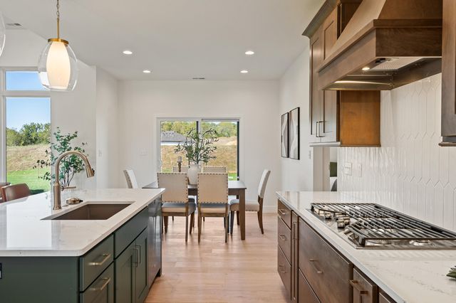 2805 EASLEY CABIN CIR, Columbia, MO 65201