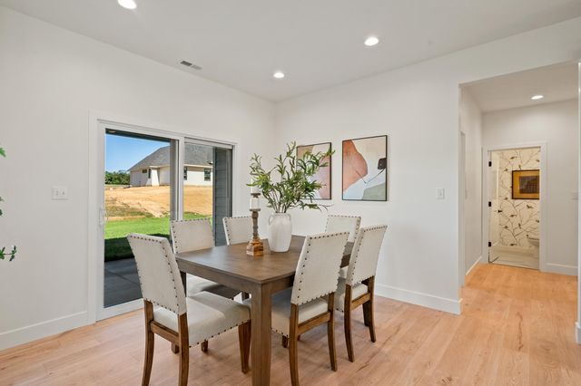 2805 EASLEY CABIN CIR, Columbia, MO 65201