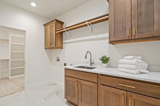 2805 EASLEY CABIN CIR, Columbia, MO 65201