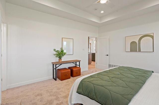 2805 EASLEY CABIN CIR, Columbia, MO 65201