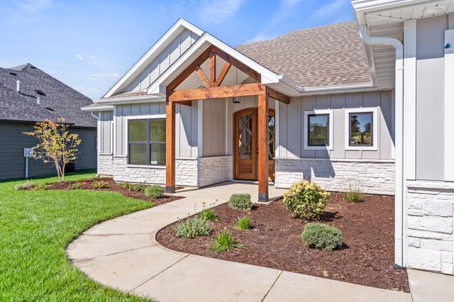 2805 EASLEY CABIN CIR, Columbia, MO 65201